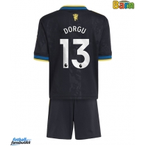 Manchester United Patrick Dorgu #13 Tredjedraktsett Barn 2025-26 Kortermet (+ Korte bukser)